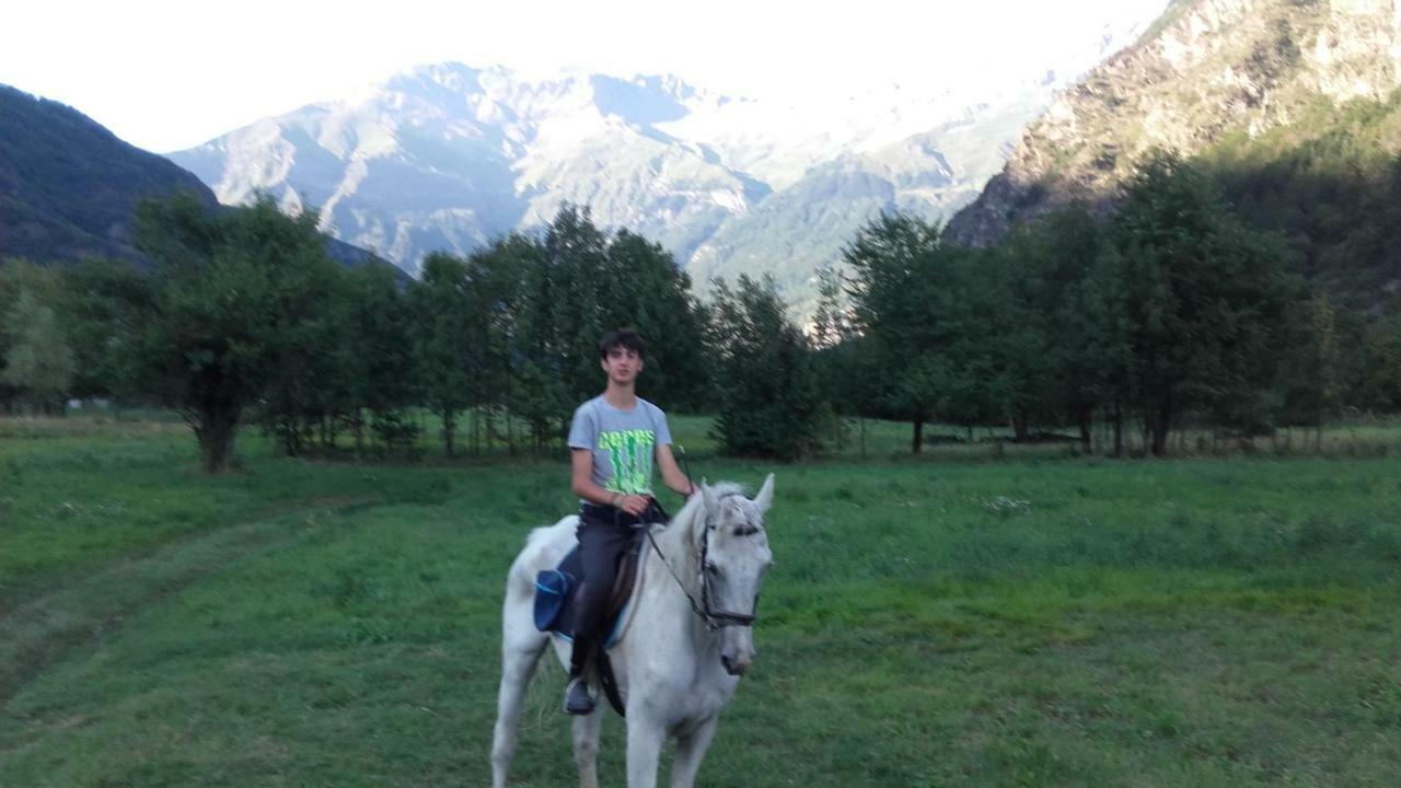 Agriturismo Al Pra Di Muriet Susa Bagian luar foto